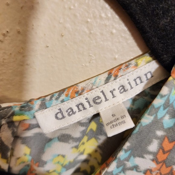 Daniel Rainn Pastel Geometric Sleeveless V-Neck Tank Top Blouse Size Sma… - Picture 4 of 8